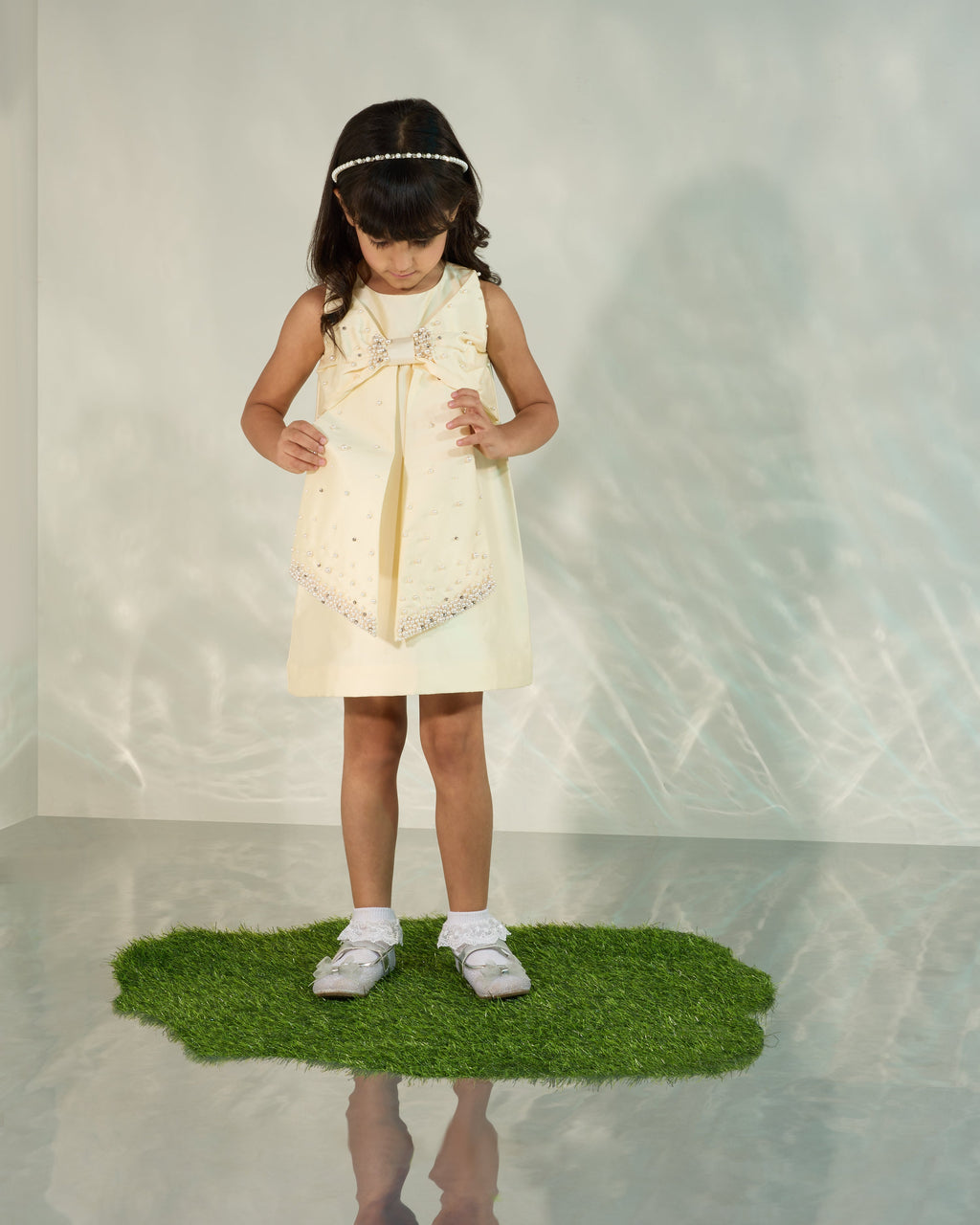 Shift Dress with Embroidered Bow tie COCO